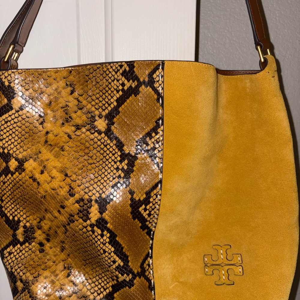 RARE: Tory Burch McGraw Snake-Embossed Leather & Suede Slouchy Hobo in Daylily. - Picture 6 of 8